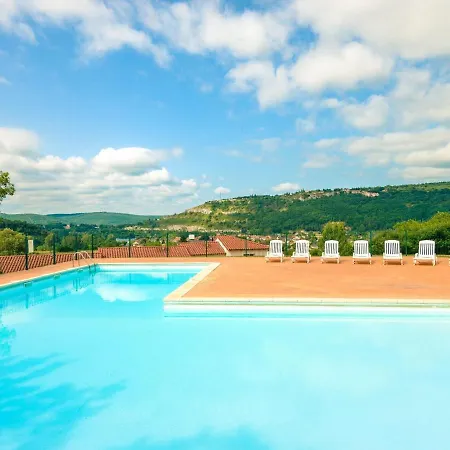 Holiday With A Terrace Near River Lot Hébergement de vacances Cajarc